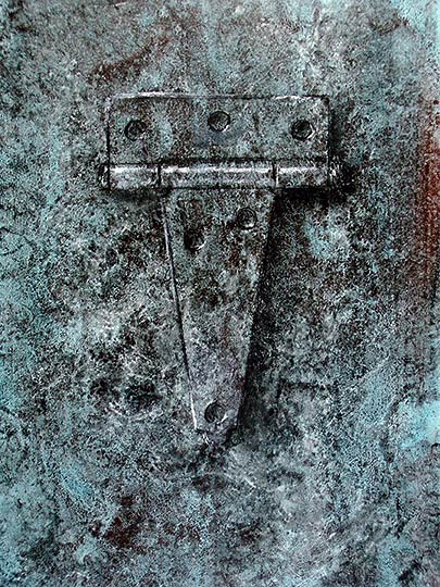 A rough painting of a single barn hinge.