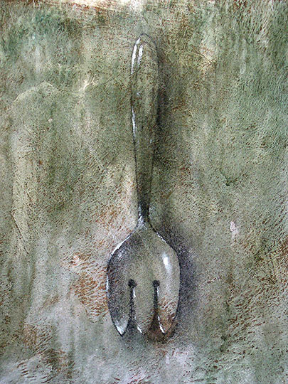 Drawing of a silver salad fork.